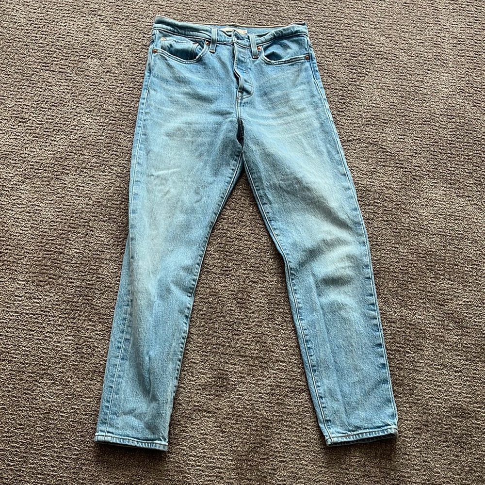 Levi’s “wedgie” jeans